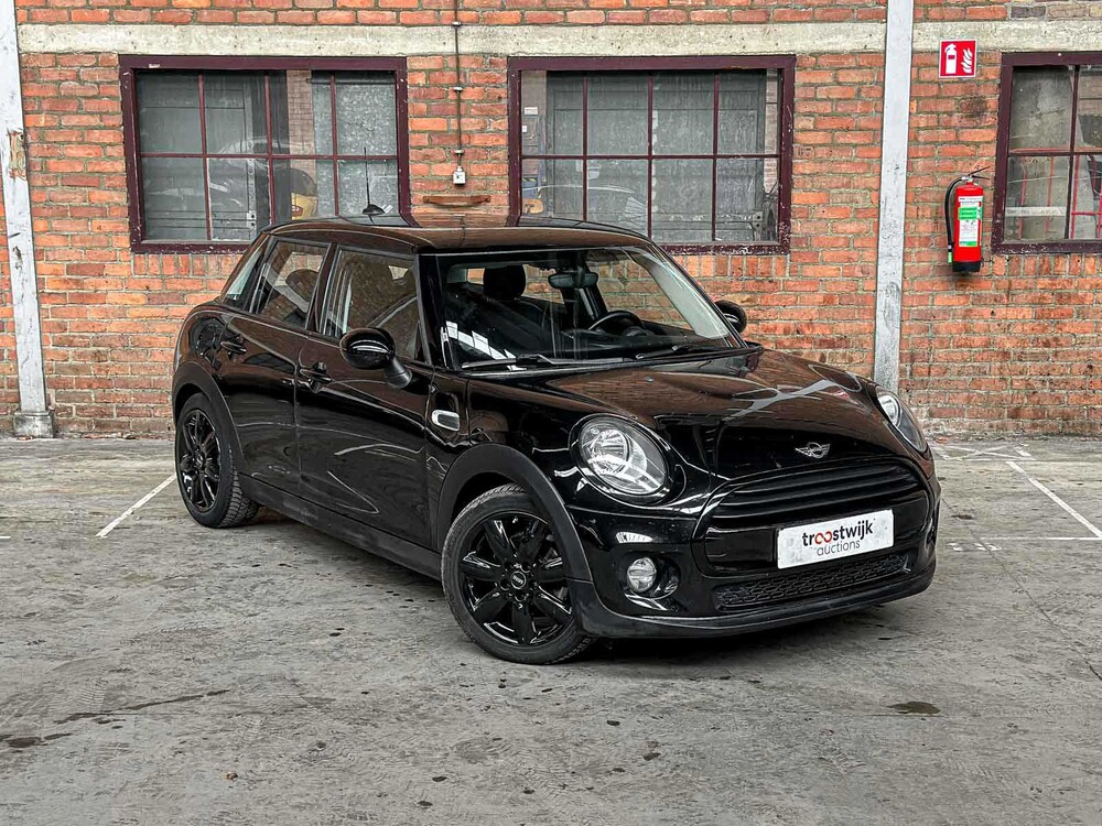 Mini Cooper 1.5 Business 136 PS 2016 (Original-NL), KR-270-J