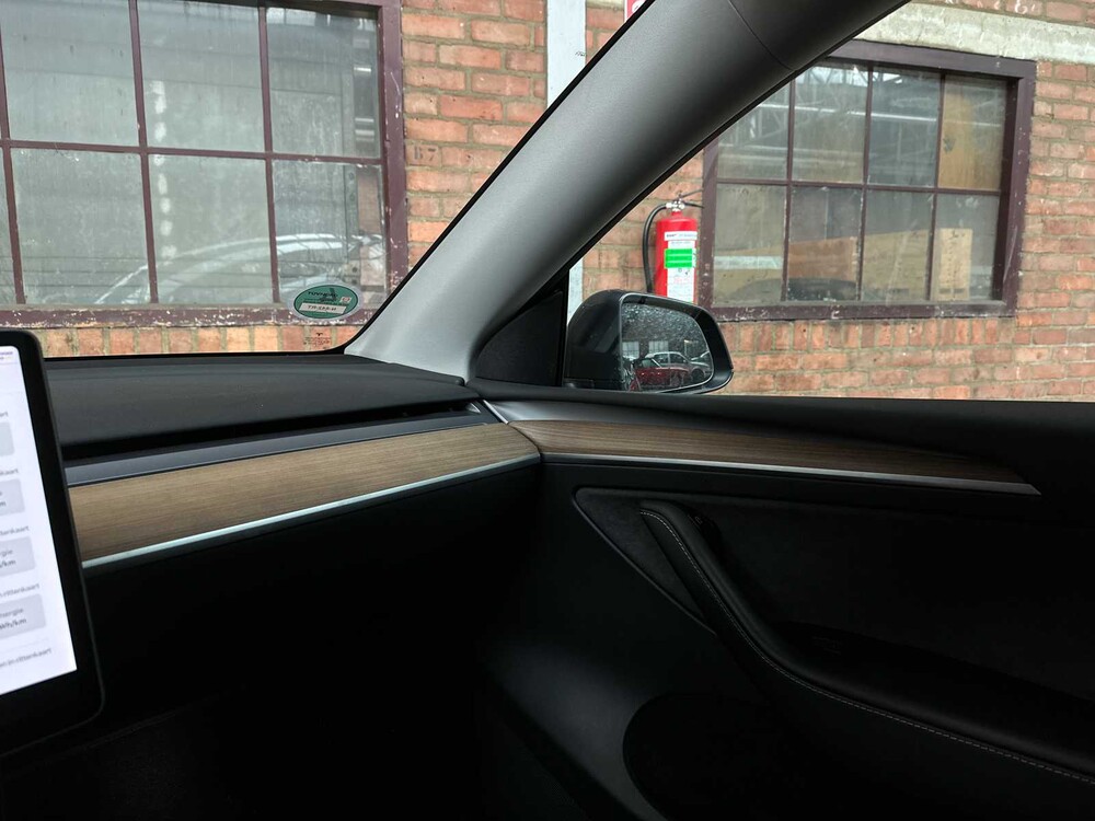 Tesla Model Y Langstrecken-Allradantrieb 75 kWh 351 PS 2021, N-842-RT