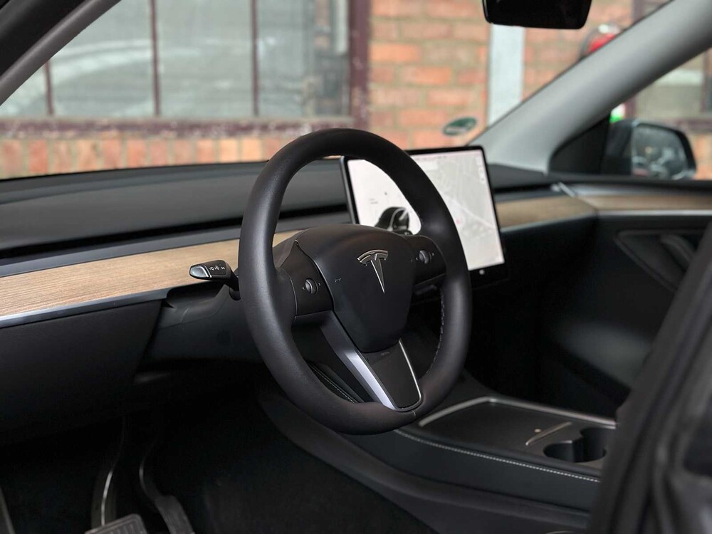 Tesla Model Y Langstrecken-Allradantrieb 75 kWh 351 PS 2021, N-842-RT