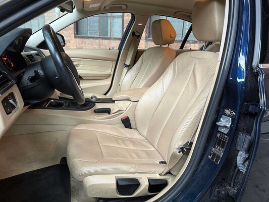BMW 320i EfficientDynamics Edition Upgrade Edition 170 PS 2013 (Original-NL) 3er, 1-SLL-03