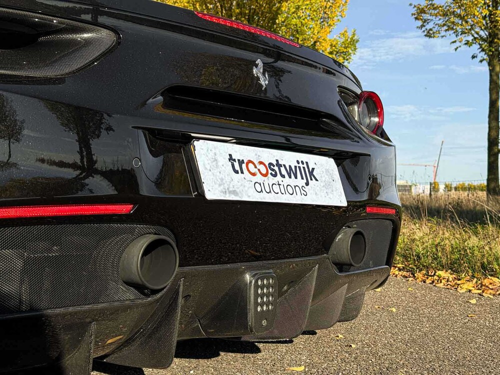 Ferrari 488 Spider HELE 3,9 V8 – Vollkohle – 670 PS 2018