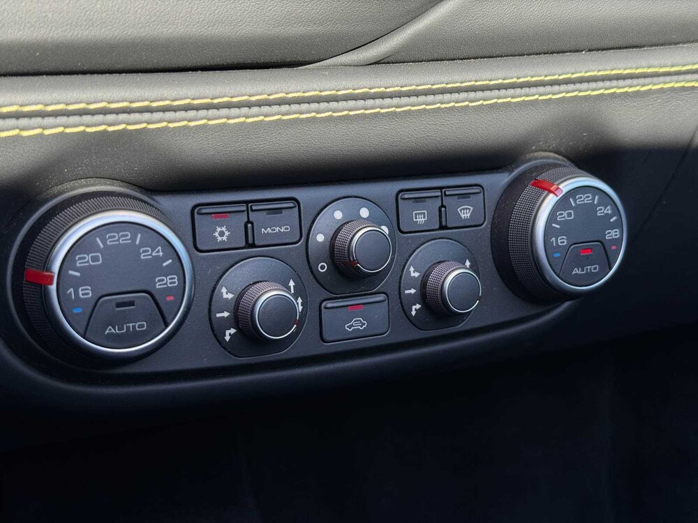 Ferrari 488 Spider HELE 3,9 V8 – Vollkohle – 670 PS 2018