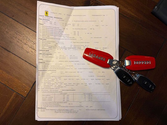 Ferrari 488 Spider HELE 3,9 V8 – Vollkohle – 670 PS 2018