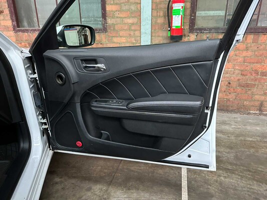 Dodge Charger RT HEMI 5.7 V8 375 PS 2013