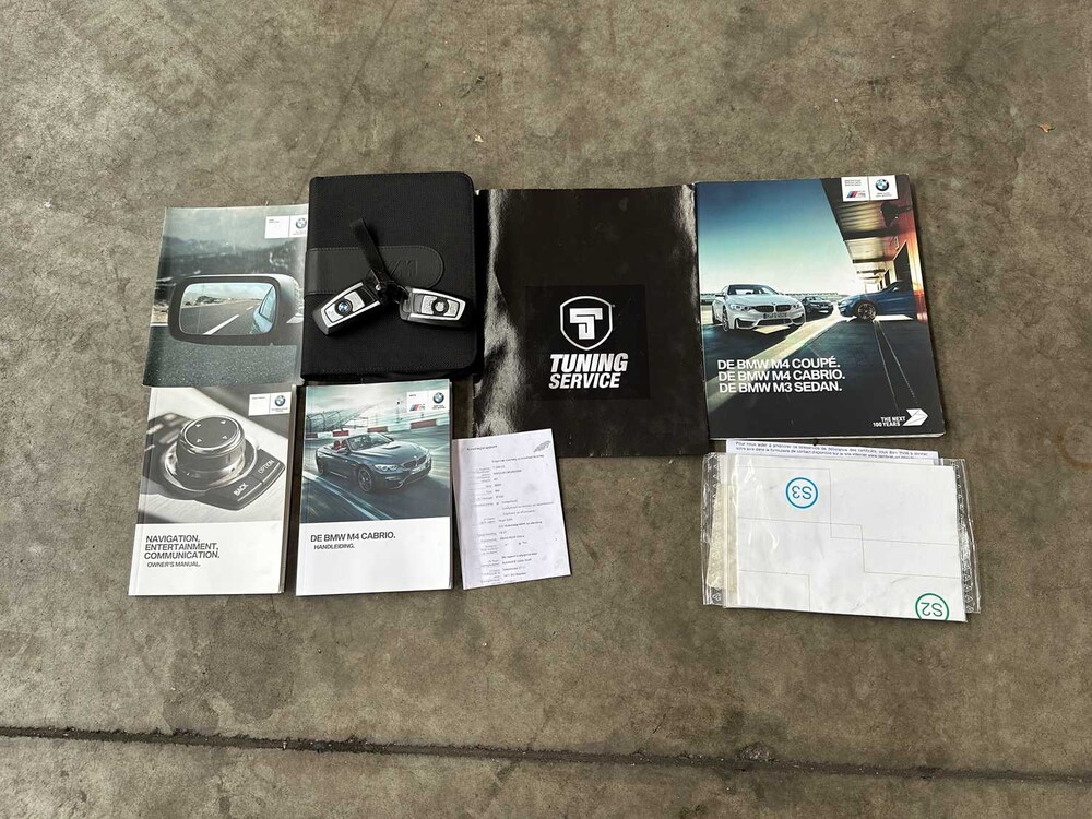 BMW M4 Cabriolet 431 PS CARBON 2015 M-Sport 4er F83, T-248-LD