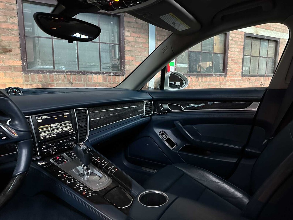 Porsche Panamera 3,6 V6 300 PS 2011