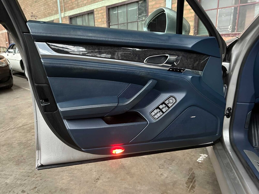 Porsche Panamera 3,6 V6 300 PS 2011