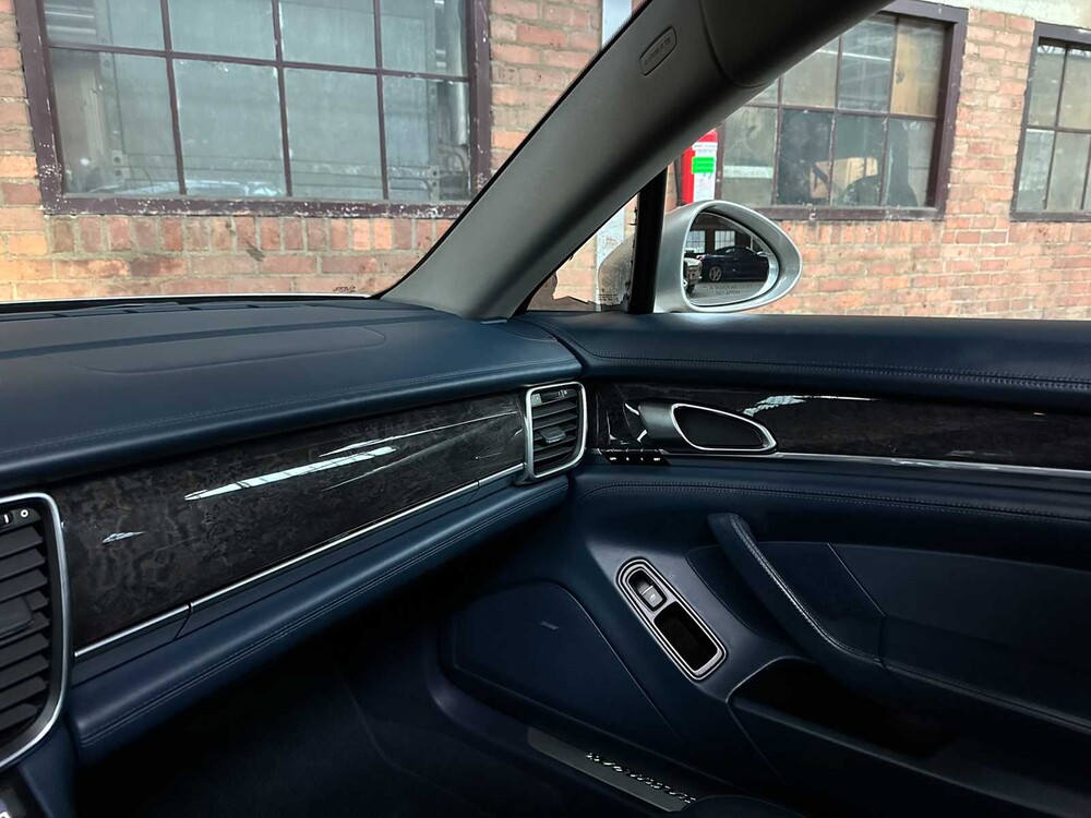 Porsche Panamera 3,6 V6 300 PS 2011