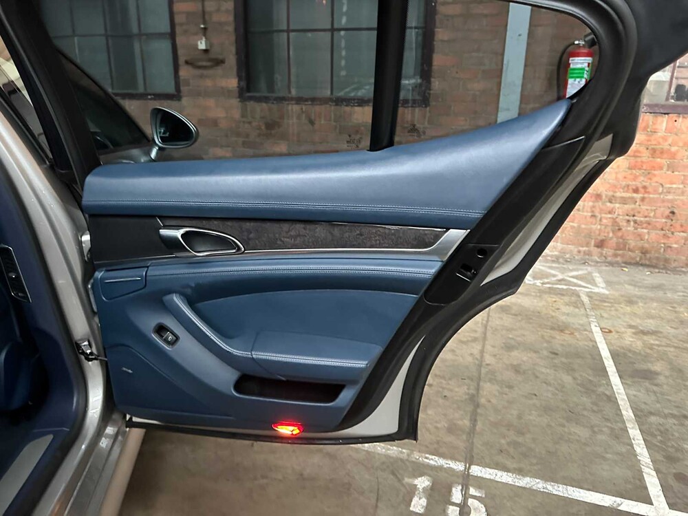 Porsche Panamera 3,6 V6 300 PS 2011