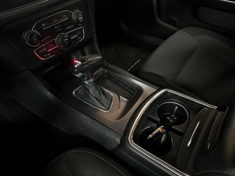 Dodge Charger SE 3.6 V6 292 PS 2016