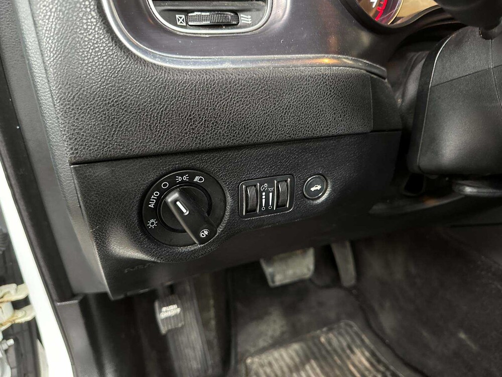 Dodge Charger SE 3.6 V6 292 PS 2016