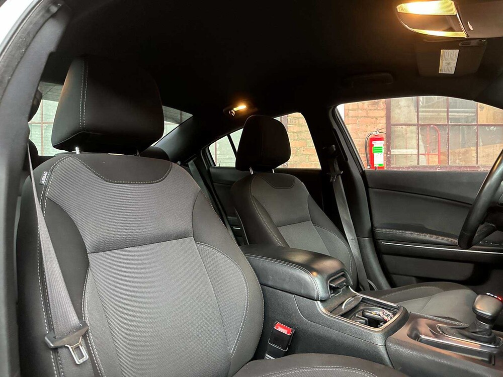 Dodge Charger SE 3.6 V6 292 PS 2016