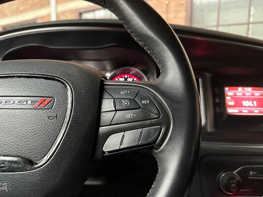 Dodge Charger SE 3.6 V6 292 PS 2016