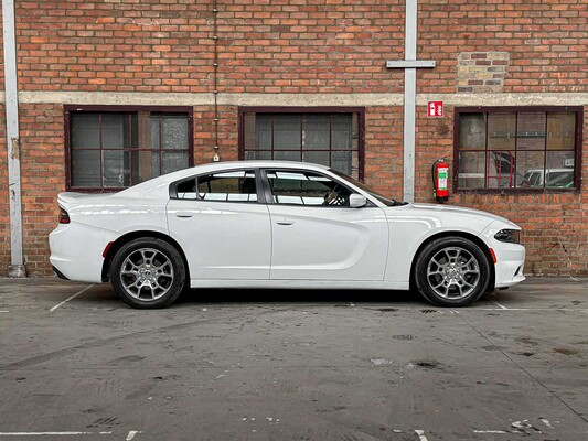 Dodge Charger SE 3.6 V6 292 PS 2016