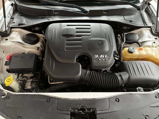 Dodge Charger SE 3.6 V6 292 PS 2016