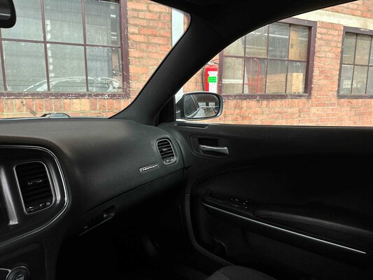 Dodge Charger SE 3.6 V6 292 PS 2016