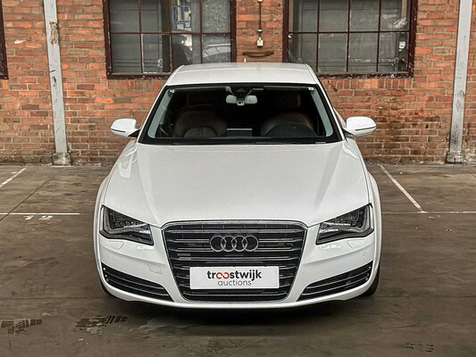 Audi A8 4.2 FSI V8 Quattro 372 PS 2011