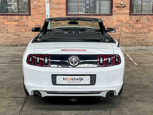 Ford Mustang Cabriolet 3,7 V6 305 PS 2014
