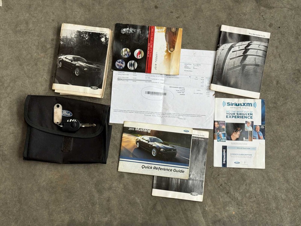 Ford Mustang 3,7 V6 305 PS 2012 Coupé -Schaltgetriebe-