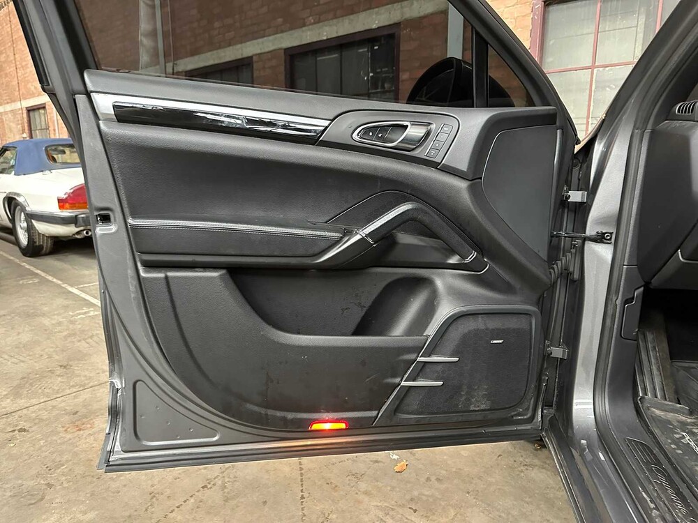 Porsche Cayenne 4,8 V8 S 405 PS 2013