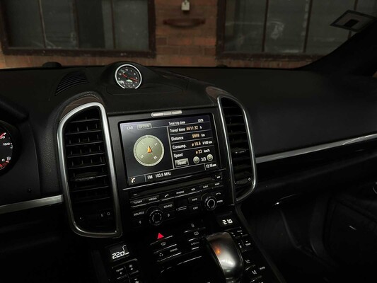 Porsche Cayenne 4,8 V8 S 405 PS 2013