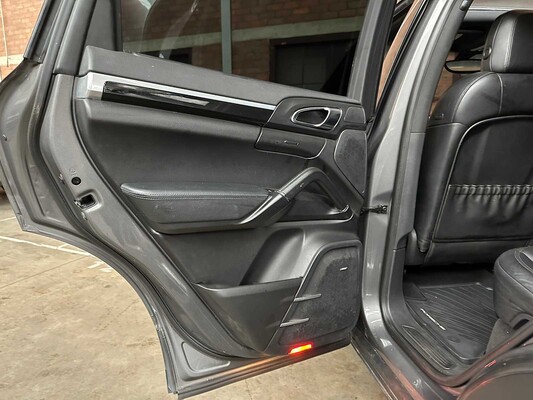 Porsche Cayenne 4,8 V8 S 405 PS 2013