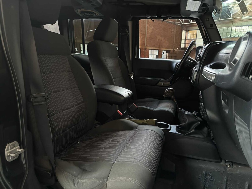 Jeep Wrangler Unlimited Sport 3,8 V6 199 PS 2011