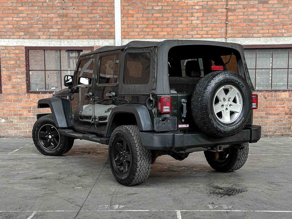 Jeep Wrangler Unlimited Sport 3,8 V6 199 PS 2011