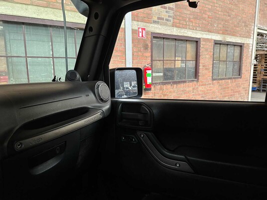 Jeep Wrangler Unlimited Sport 3,8 V6 199 PS 2011