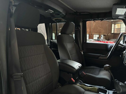 Jeep Wrangler Unlimited Sport 3,8 V6 199 PS 2011