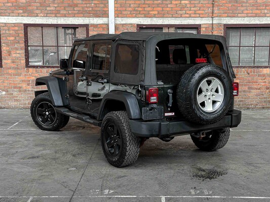 Jeep Wrangler Unlimited Sport 3,8 V6 199 PS 2011