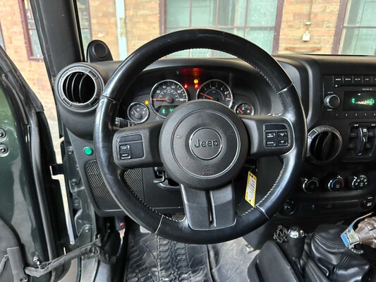 Jeep Wrangler Unlimited Sport 3,8 V6 199 PS 2011