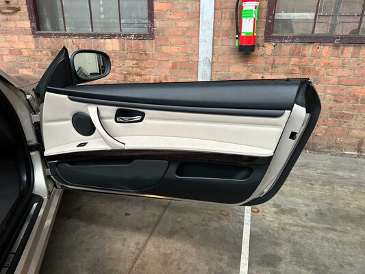 BMW 325i High Executive 217 PS 2012 E93 3er Cabriolet, 09-TGN-9