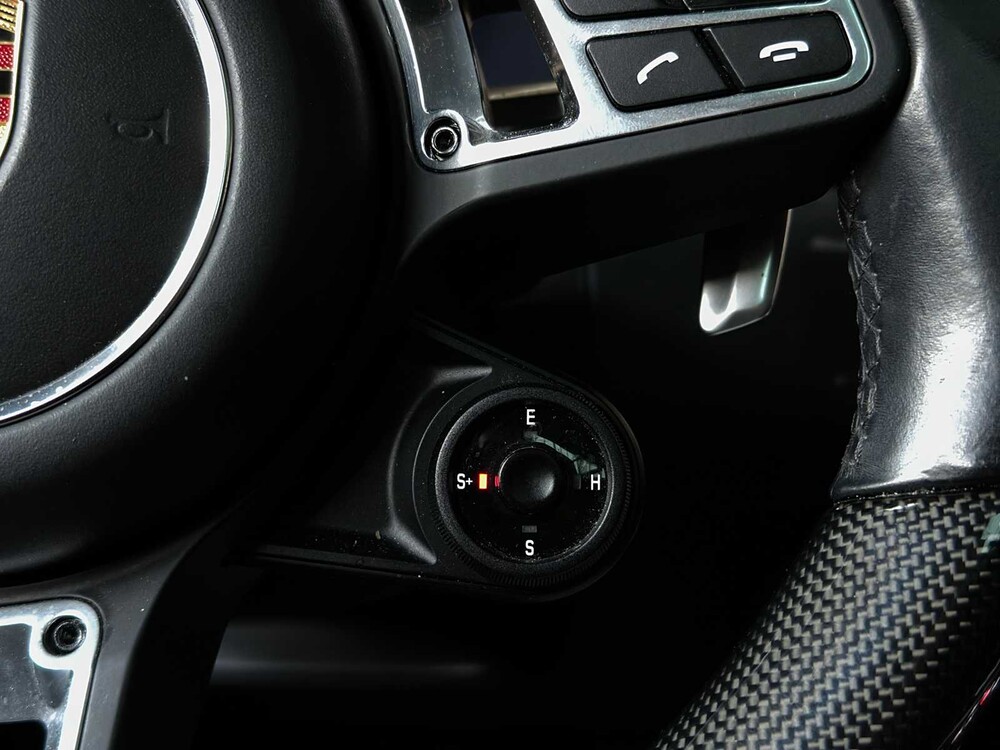 Porsche Cayenne Coupe Turbo S E-Hybrid 4,0 V8 -TECHART CARBON- 680 PS 2020 (Original-NL), J-707-RT