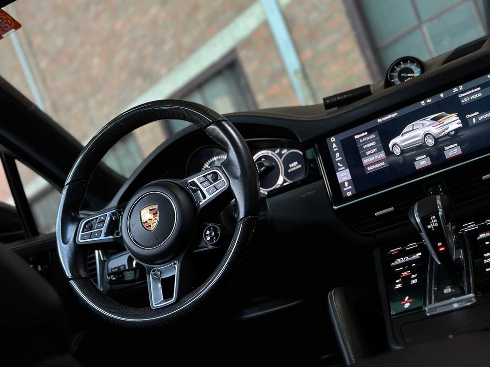 Porsche Cayenne Coupe Turbo S E-Hybrid 4,0 V8 -TECHART CARBON- 680 PS 2020 (Original-NL), J-707-RT