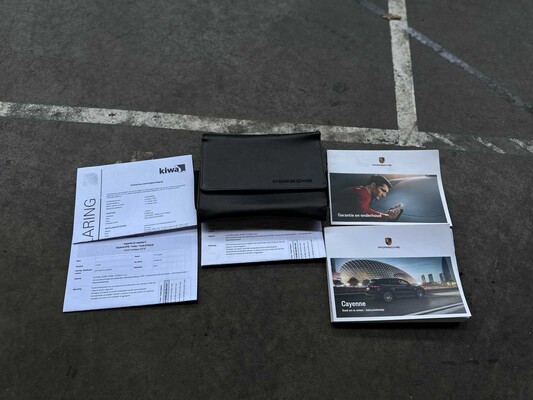 Porsche Cayenne Coupe Turbo S E-Hybrid 4,0 V8 -TECHART CARBON- 680 PS 2020 (Original-NL), J-707-RT