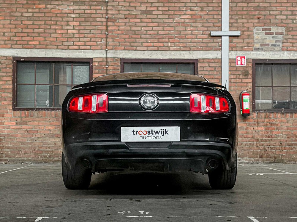 Ford Mustang 3,7 V6 305 PS 2013 Coupé