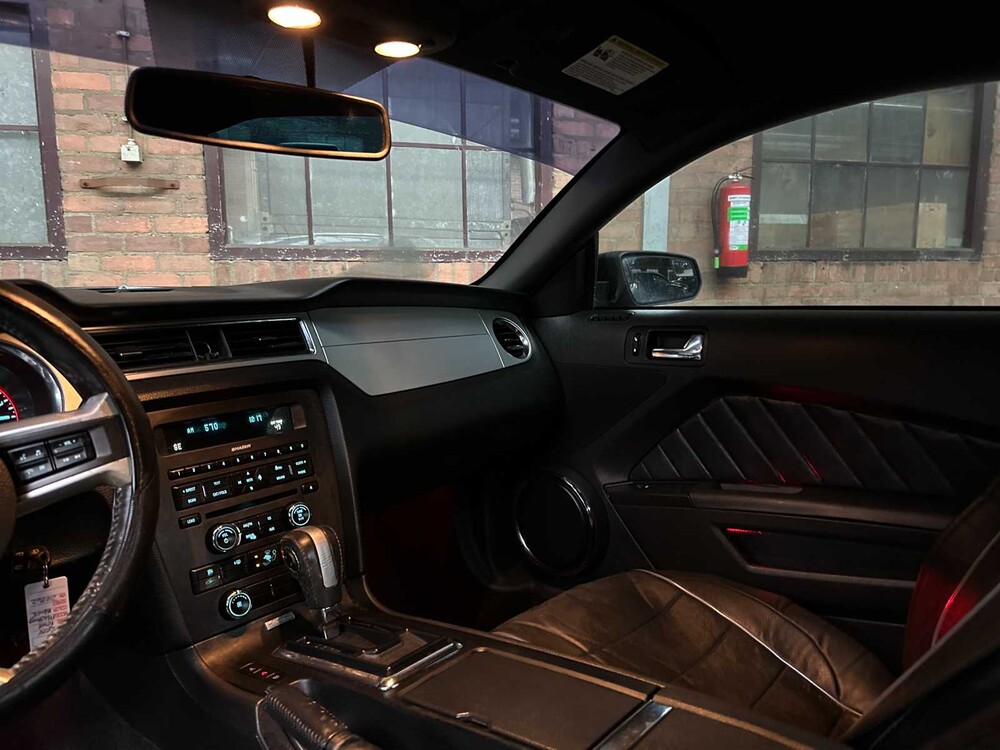 Ford Mustang 3,7 V6 305 PS 2013 Coupé