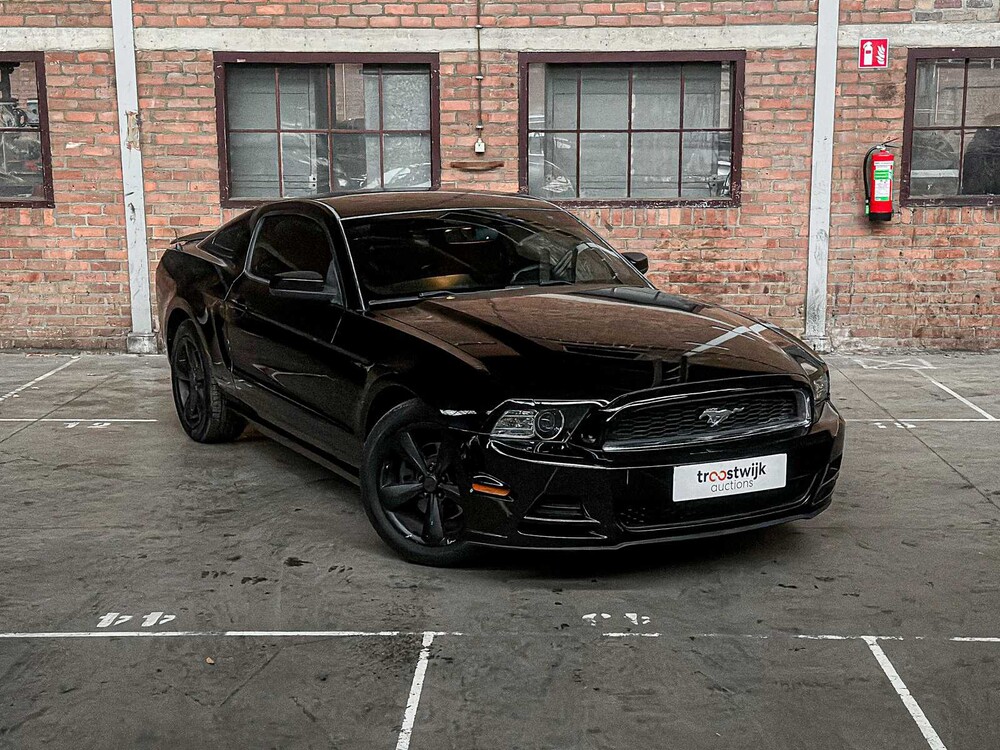 Ford Mustang 3,7 V6 305 PS 2013 Coupé