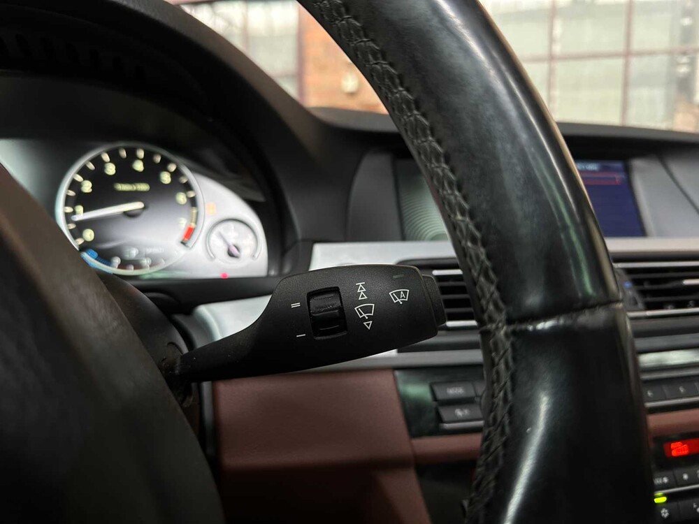 BMW 550i 4,4 V8 High Executive M-Sport F11 408 PS 2011 5er Touring, HP-259-J