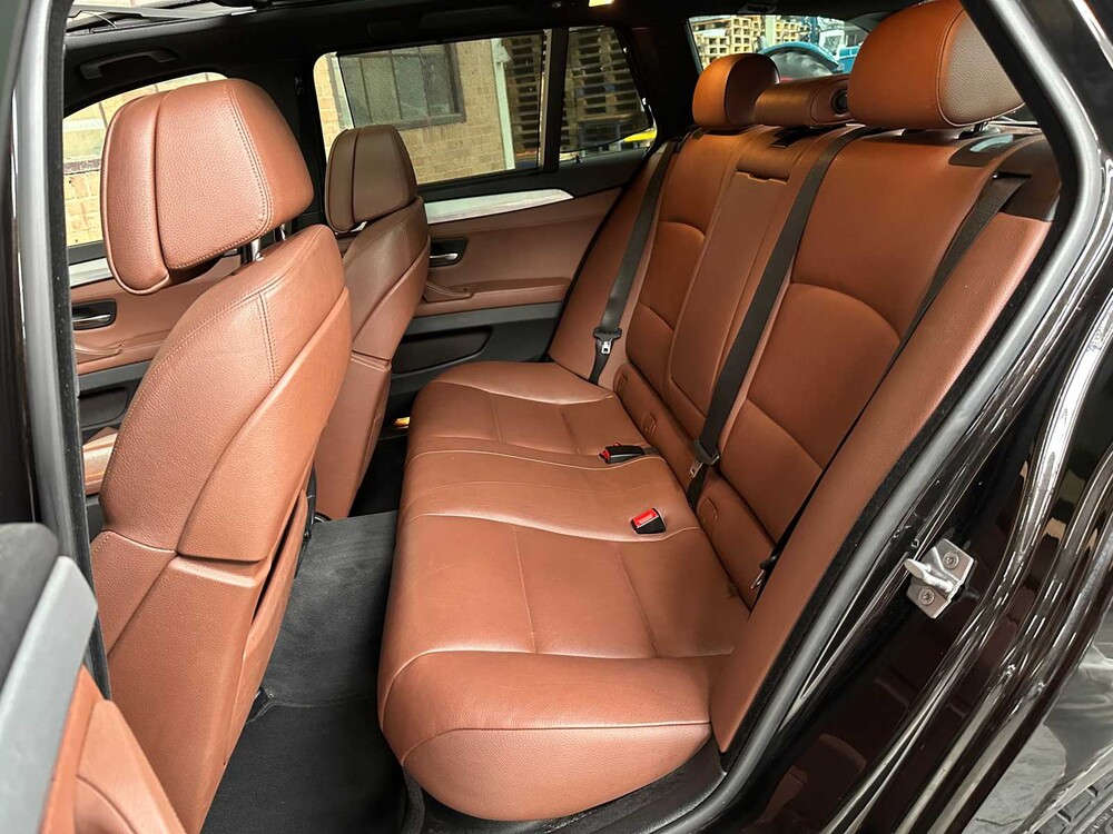 BMW 550i 4,4 V8 High Executive M-Sport F11 408 PS 2011 5er Touring, HP-259-J