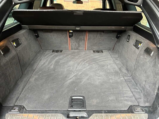 BMW 550i 4,4 V8 High Executive M-Sport F11 408 PS 2011 5er Touring, HP-259-J