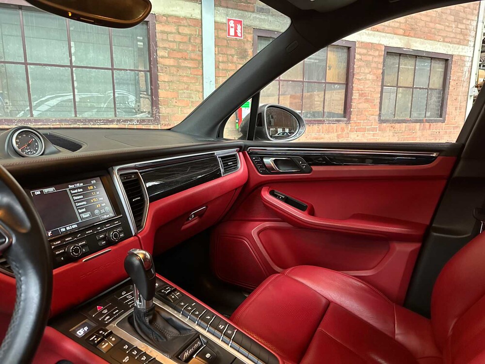 Porsche Macan S 3.0 V6 340pk 2014