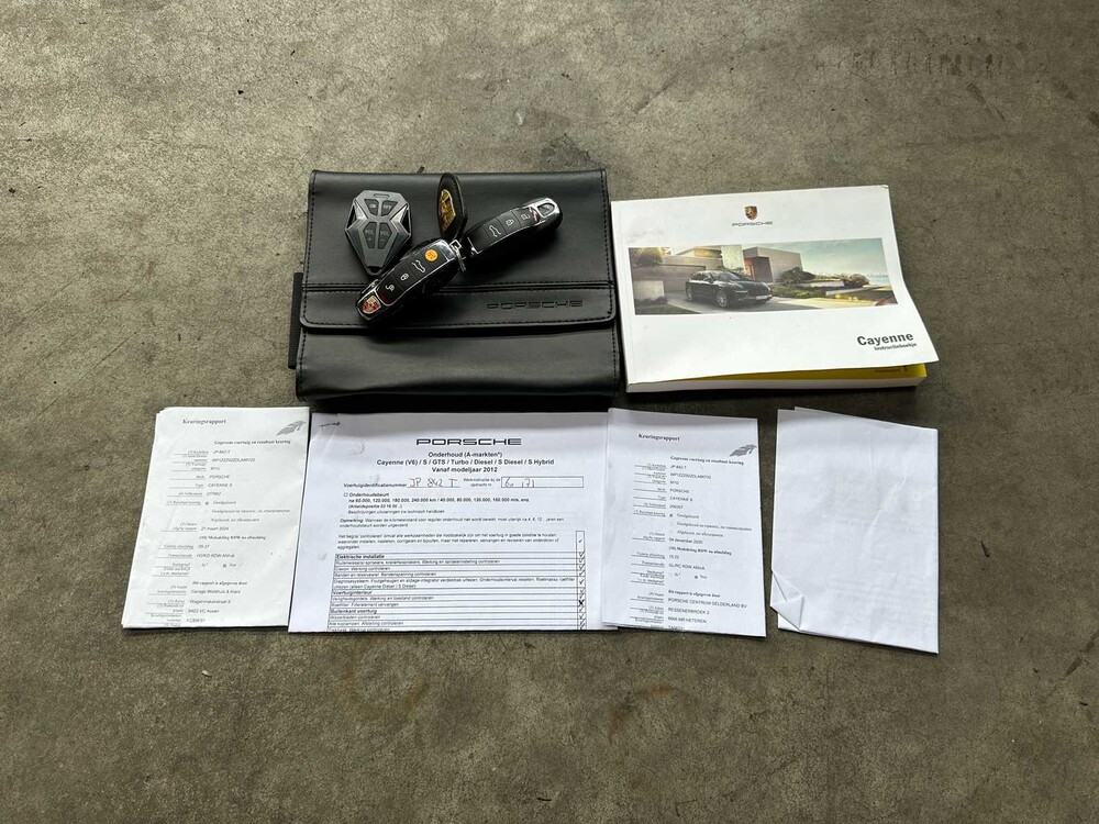 Porsche Cayenne S 4.8 V8 Sport-Chrono 400pk 2013, JP-842-T