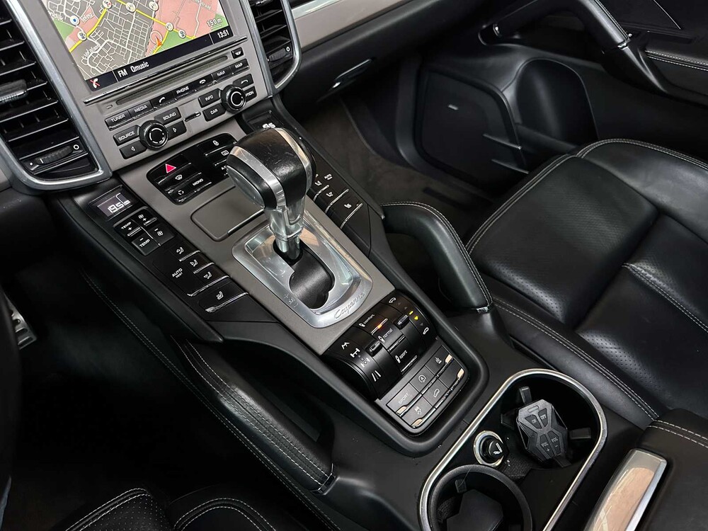 Porsche Cayenne S 4.8 V8 Sport-Chrono 400pk 2013, JP-842-T