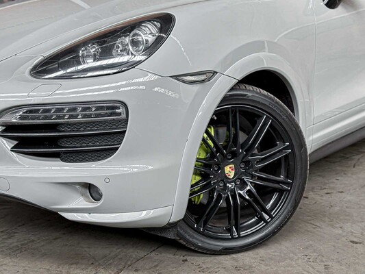 Porsche Cayenne S 4.8 V8 Sport-Chrono 400pk 2013, JP-842-T