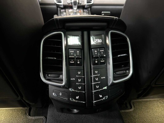 Porsche Cayenne S 4.8 V8 Sport-Chrono 400pk 2013, JP-842-T
