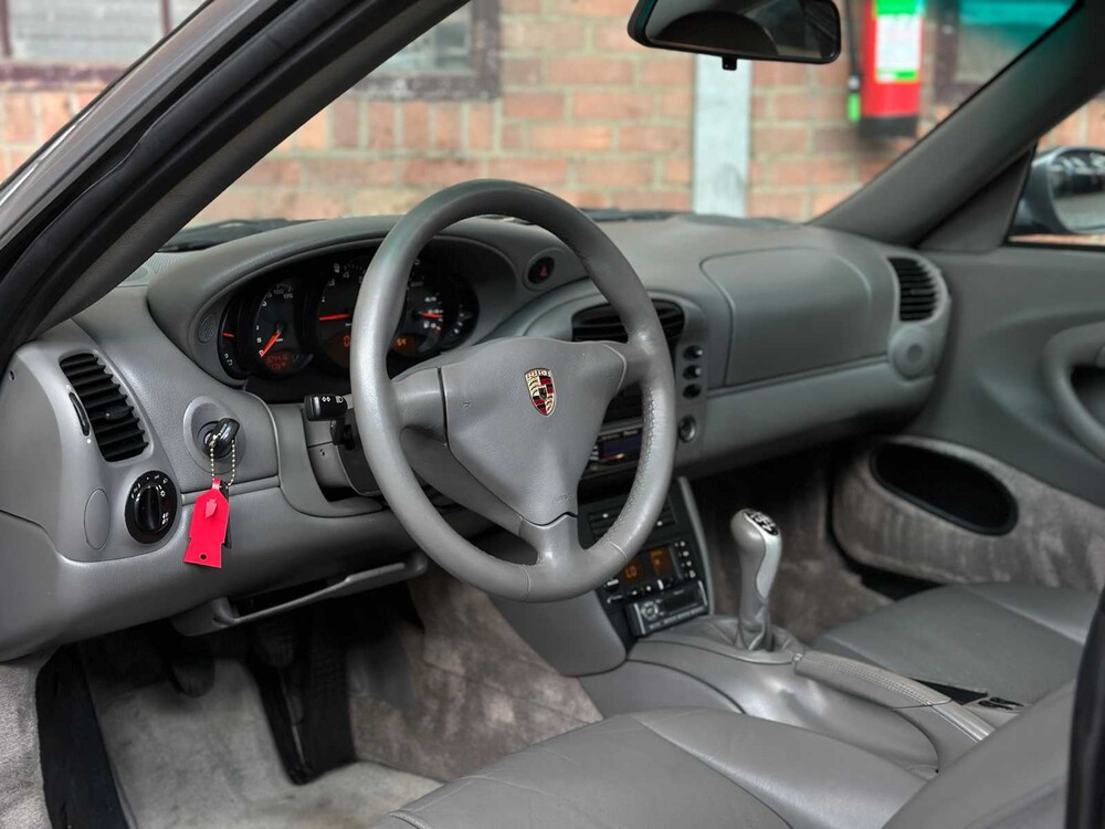 Porsche 911 996 Carrera Coupé 3.4 Schaltgetriebe 300 PS 2000 -Youngtimer-