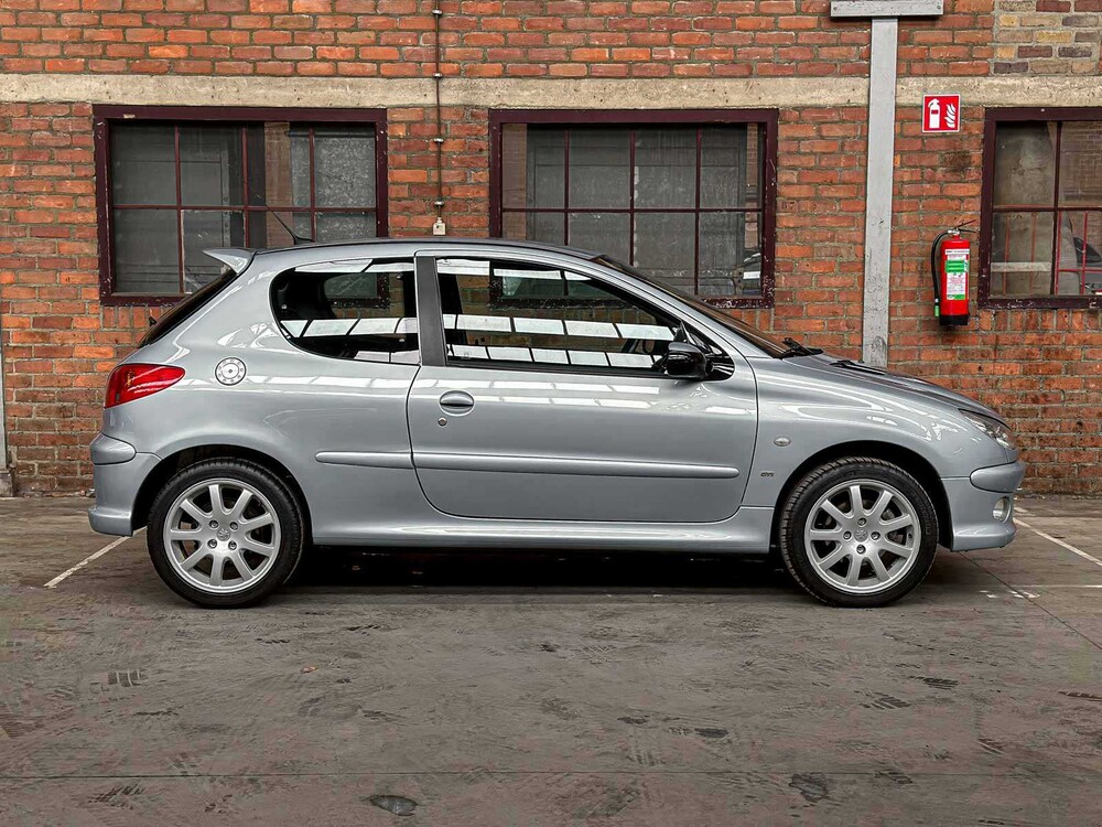 Peugeot 206 2.0-16V GTI 134pk 2004, 33-NS-VN