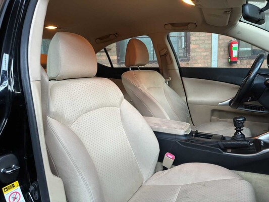 Lexus IS 250 Business 205pk 2006, 61-SP-LK